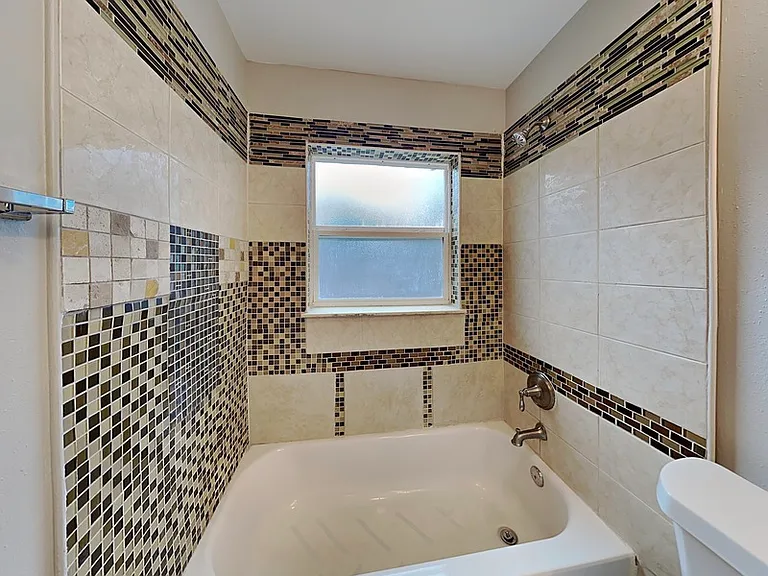1408 Sugarberry Ln — Photo 14