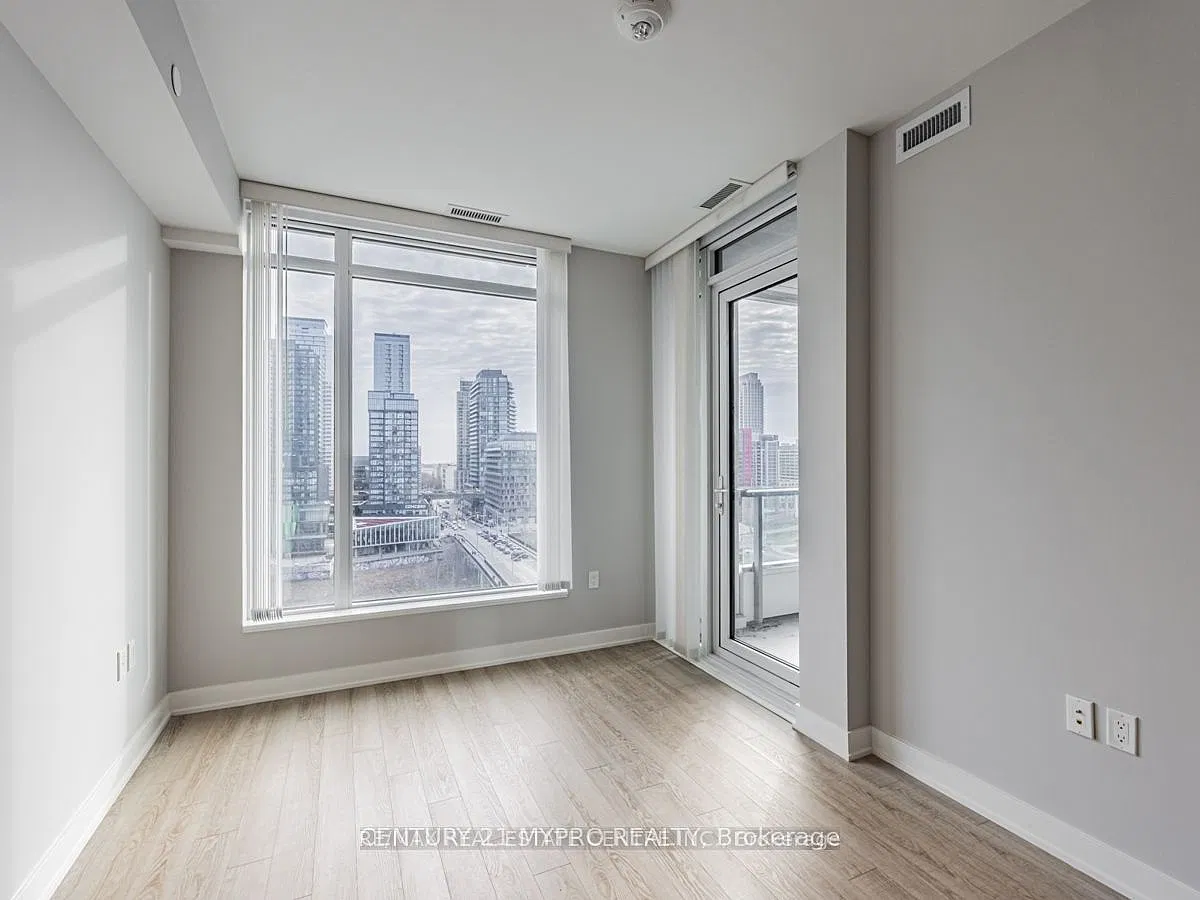 2 bed, $2,900 — Photo 4