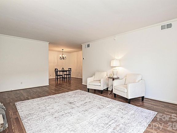 5th image of 4755 Hedgemore Dr Unit D