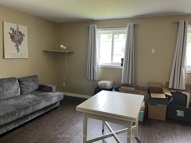 496 Elizabeth St #2 — Photo 6