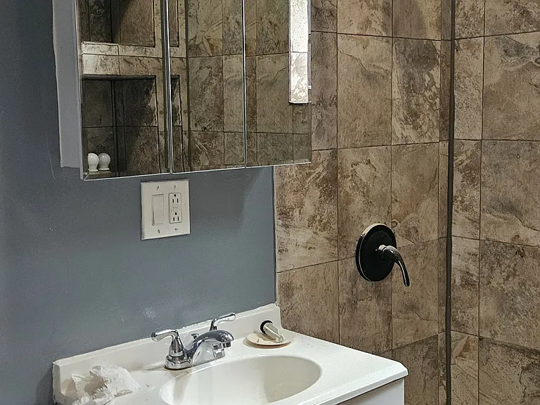 2103 S Central Park Ave #1 — Photo 5