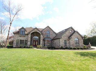 2863 Merrimont Dr, Troy, OH 45373