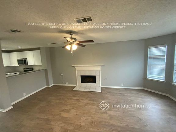 3rd image of 1400 Cloyne Dr