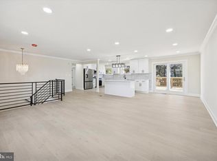 206 Mimosa Dr, Cherry Hill, NJ 08003