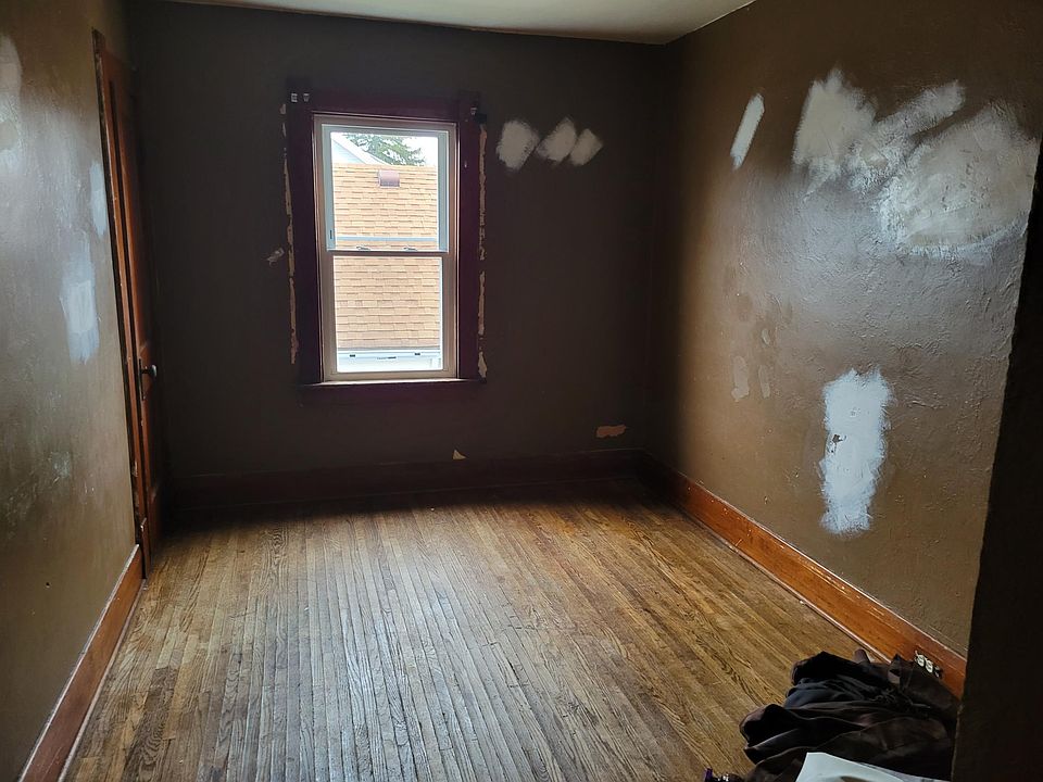2nd image of 1575 South Ave