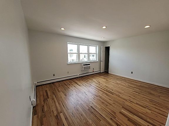 5th image of 258 Hosmer Ave Floor 2