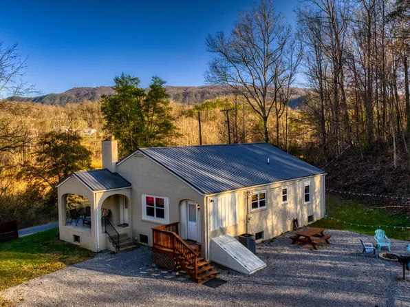 1429 Dupont Rd, Seymour, TN 37865