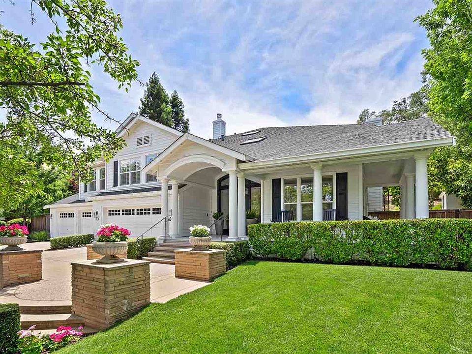 1st image of 9 Brightwood Cir