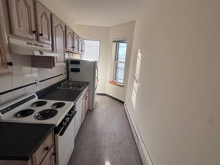 205 Chestnut Hill Ave #10 — Photo 4