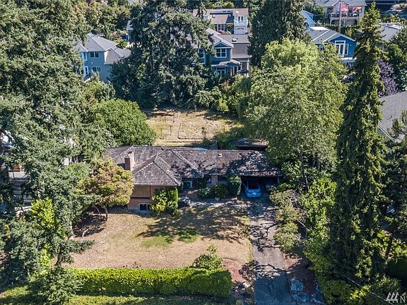 3rd image of 9236 NE 1st St