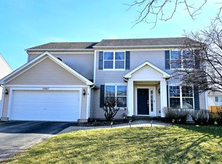 10467 Oxford Dr, Huntley, IL 60142