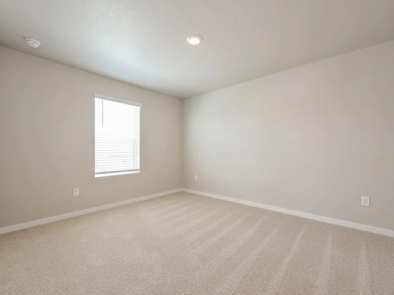 2185 Alyssa St — Photo 15