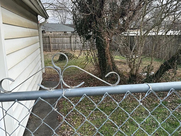 2846 S High St — Photo 4