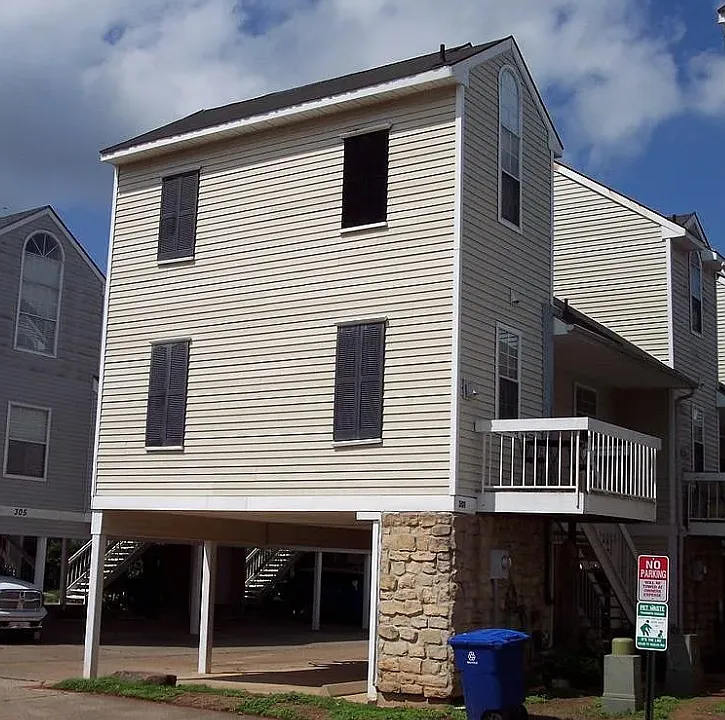 301 Settlers Park Dr #301