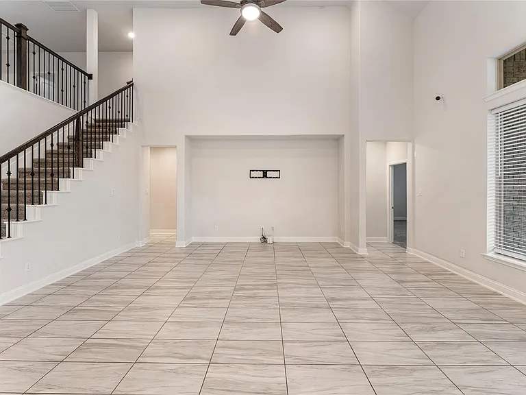 7623 Water Glen Ln — Photo 23