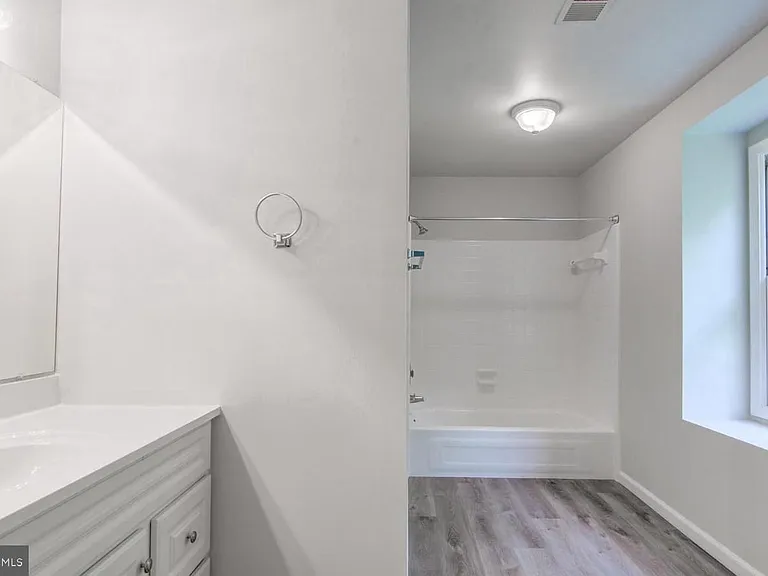 3222 Brookings Ct — Photo 13