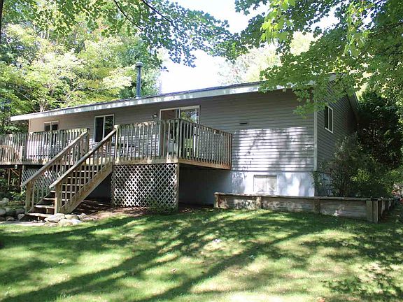 2nd image of 703 Dogwood Dr