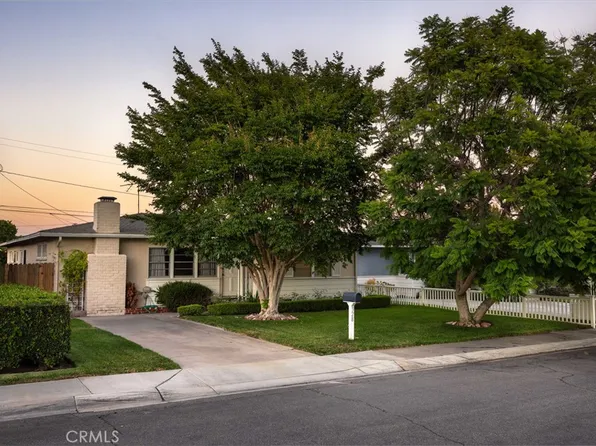 328 Magnolia St, Costa Mesa, CA 92627