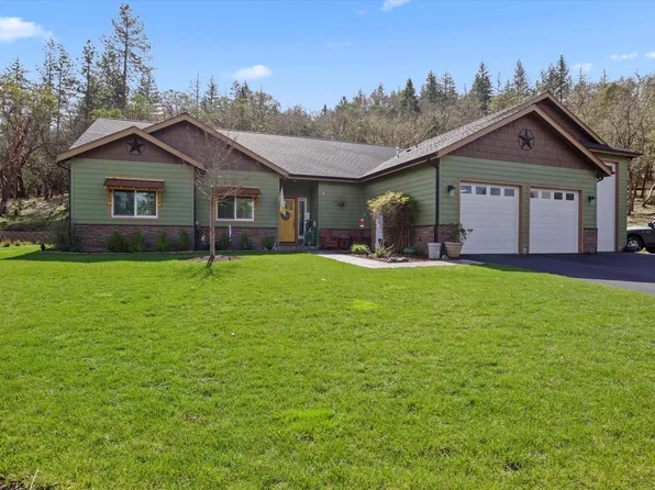 125 McKenzie Ridge Rd, Grants Pass, OR 97526