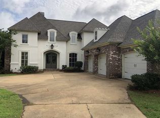 100 Camden Rdg, Madison, MS 39110