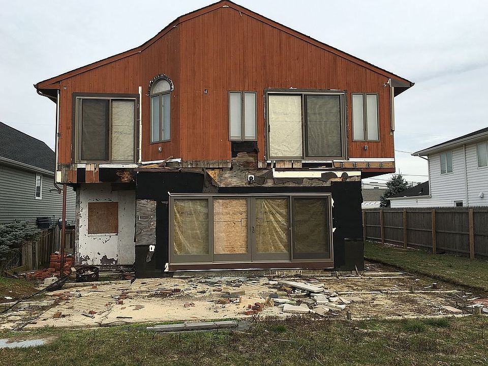 2nd image of 69 Leewater Ave
