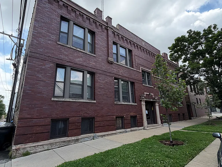 2807 N Francisco Ave #1 — Photo 14