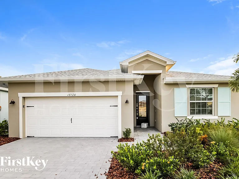 16128 Sabal Path — Photo 1