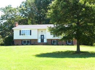 921 Walkertown Guthrie Rd, Winston Salem, NC 27101