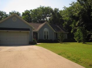 903 Robinhood Rd, Thomasville, NC 27360