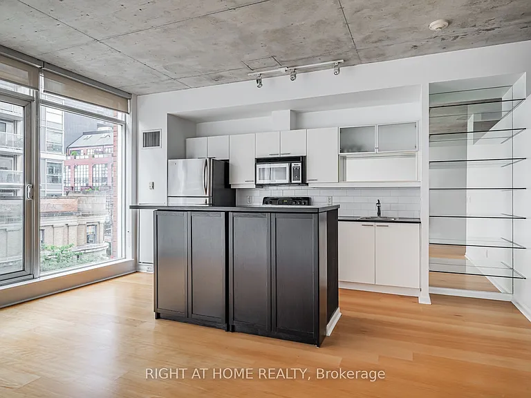 333 Adelaide St E #418 — Photo 9