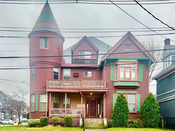 318 Pawtucket, Lowell, MA 01854