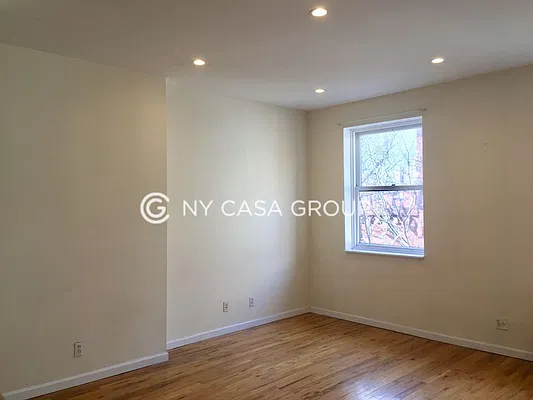 Rented by NY Casa Group | media 11