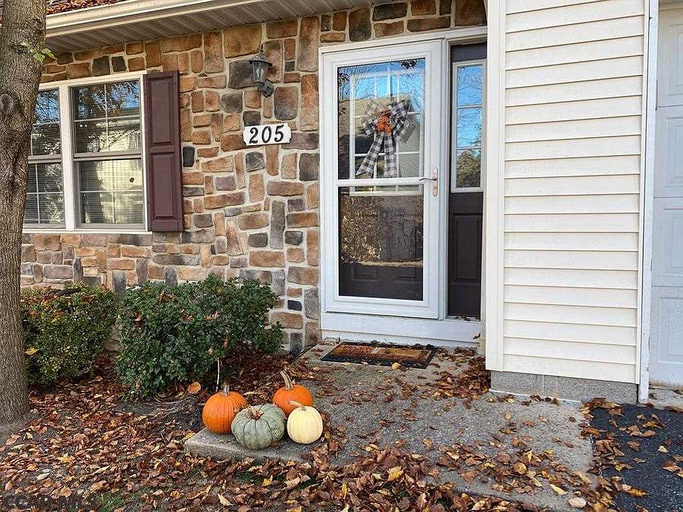 1st image of 205 Amblewood Way