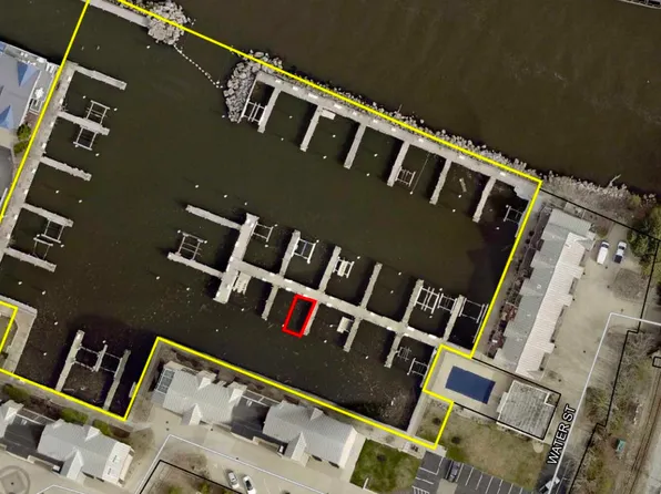 312 Water St #47, Saint Joseph, MI 49085