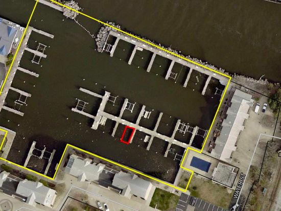 312 Water St #47, Saint Joseph, MI 49085