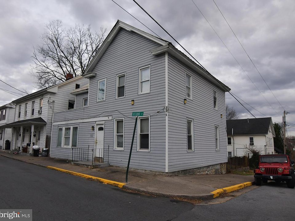 1st image of 601 2nd St