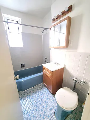 Rented by Smart NY Realty LLC | media 7