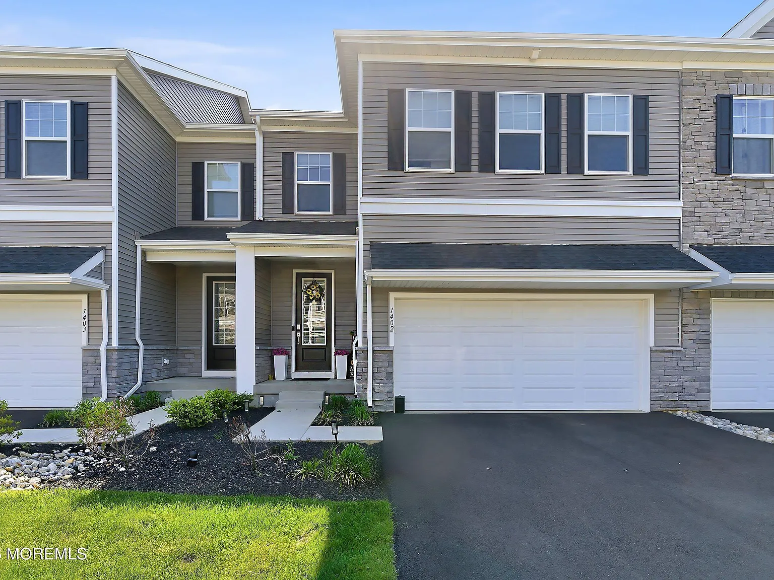 3 bed, 3.5 bath, 2796 sqft, $5,000 — Photo 1