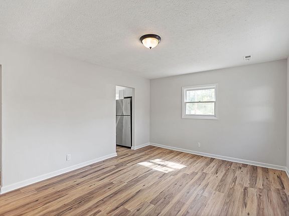 Living room (facing kitchen)