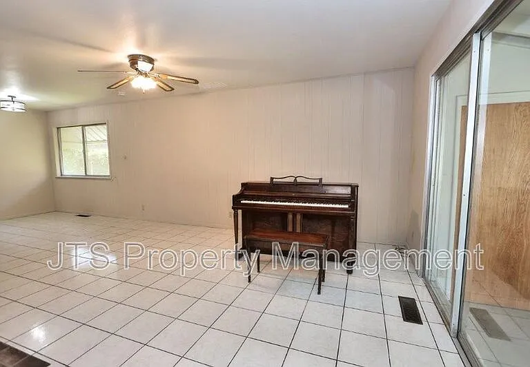1200 Gary Way — Photo 15