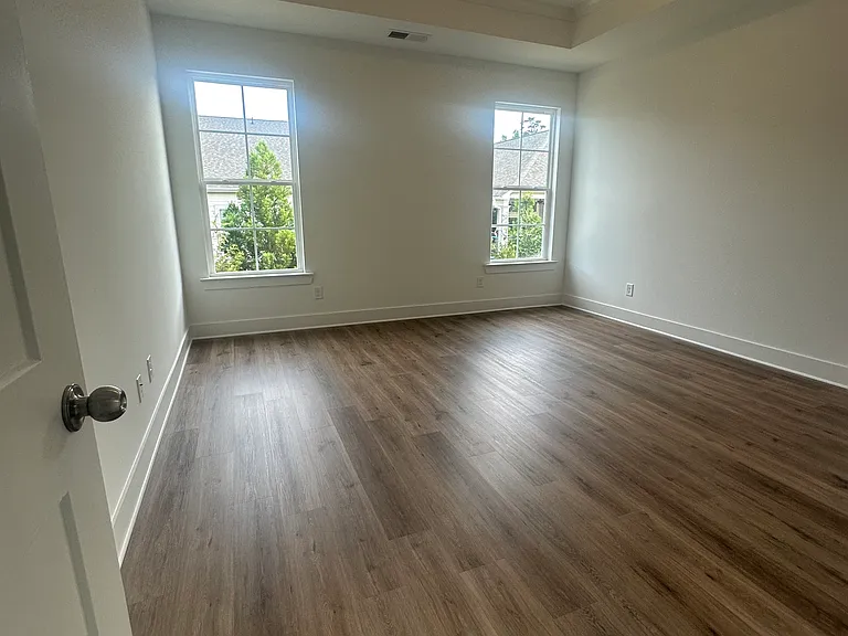 1551 Lake Dr — Photo 15