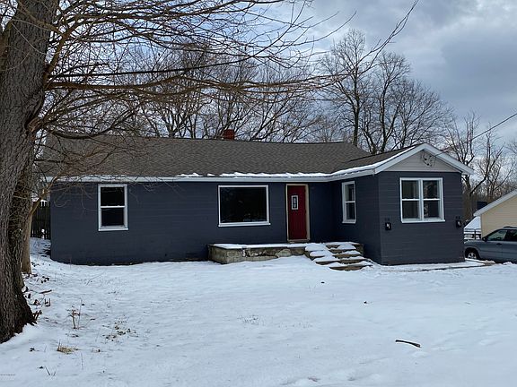 3rd image of 520 Lum Ave