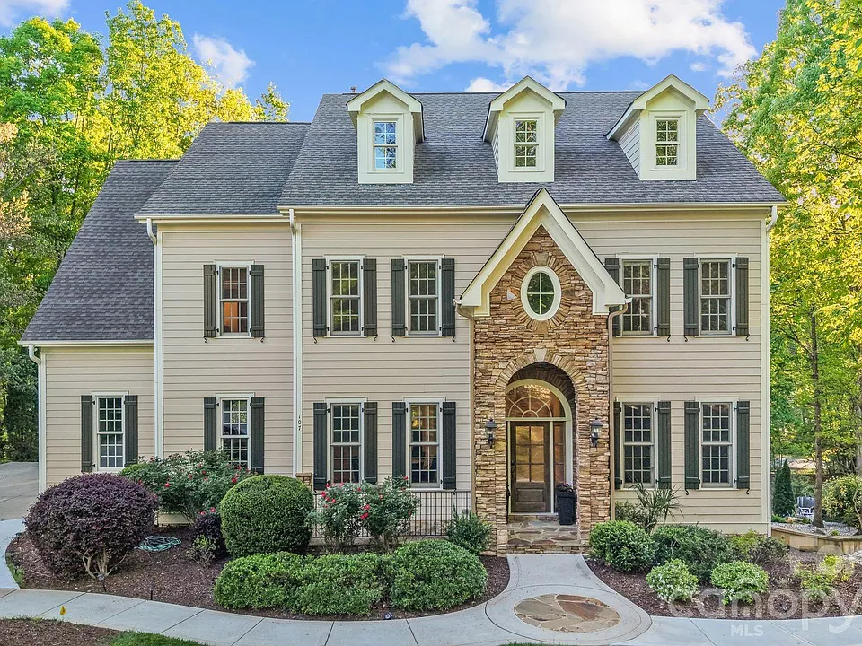 107 McAuley Ct