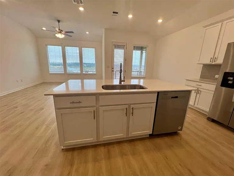 400 Barton Run Dr — Photo 6