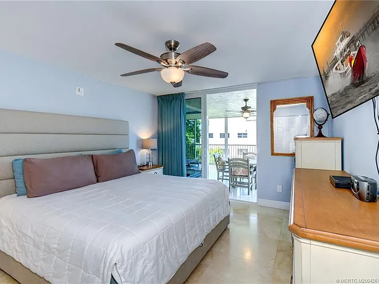 8302 Marina Villas Dr #8302 — Photo 28