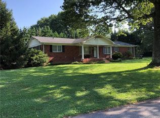 512 Eaker Cir, Cherryville, NC 28021