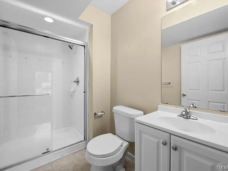22684 Goddard Rd — Photo 19