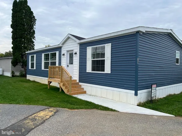 29 Hazel Cir, Mechanicsburg, PA 17050