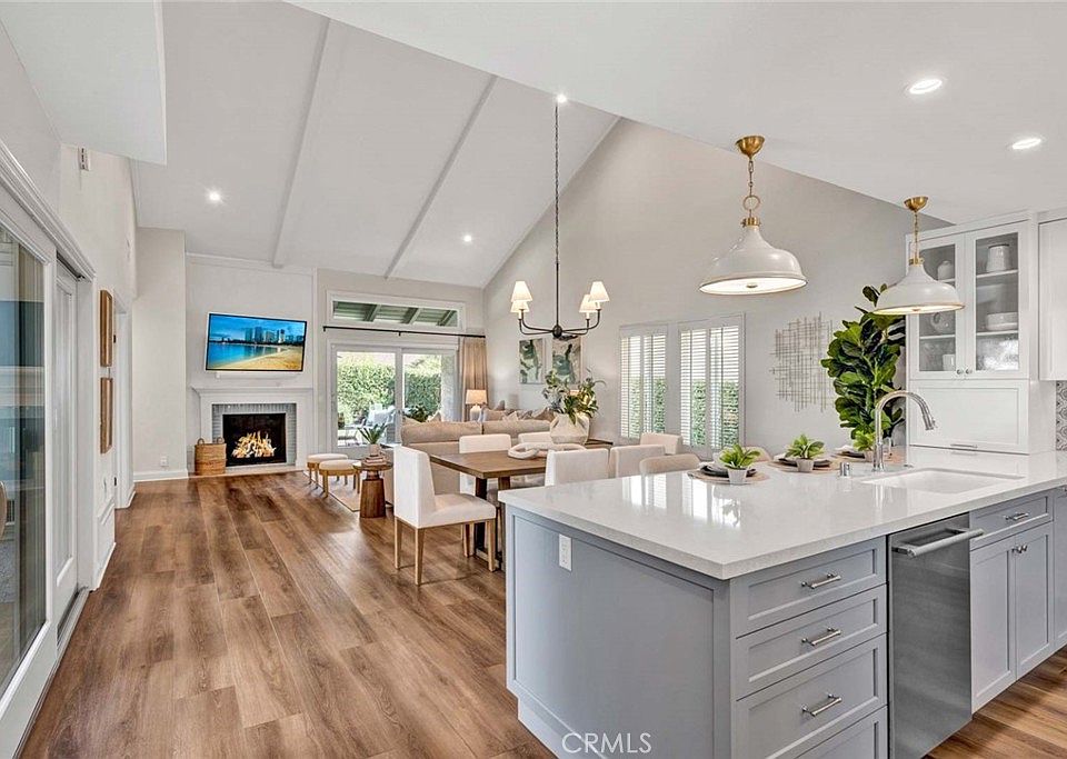 1st image of 12412 Saint James Way
