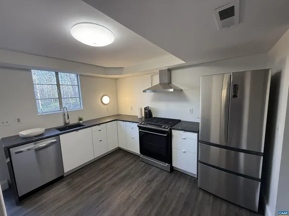 2709 Eton Rd, Charlottesville, VA 22903